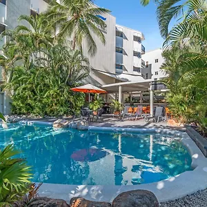 4* Aparthotel Amaroo At Trinity