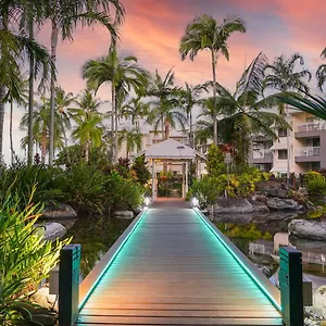 4* Aparthotel Coral Sands Beachfront